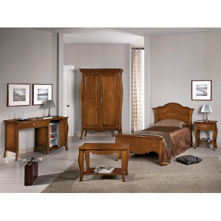 Camera da letto classica in legno con scrittoio portafrigo