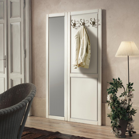 Dettaglio mobile ingresso t30 con appendiabiti ferro