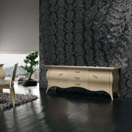 Base sagomata con due ante e tre cassetti, design classico