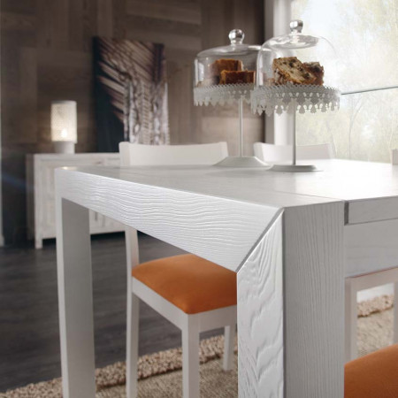 Credenza natura due ante scorrevoli in legno, ambientata