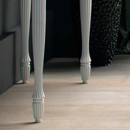 Gambe rigate della consolle toeletta in legno