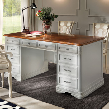 Scrivania seicento 10 cassetti, dettaglio decorativo