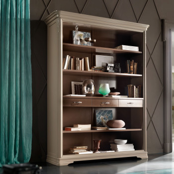 Libreria seicento a giorno con decorazioni e cassetti