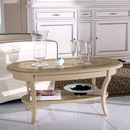 Tavolino ovale con piano in vetro in ambiente classico