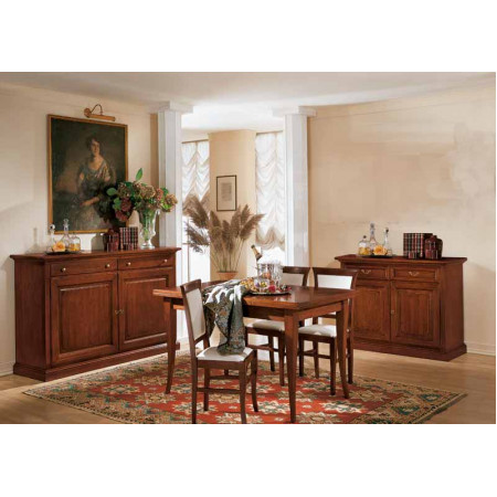Credenza settecento in legno massello con bugne, ambientata in soggiorno