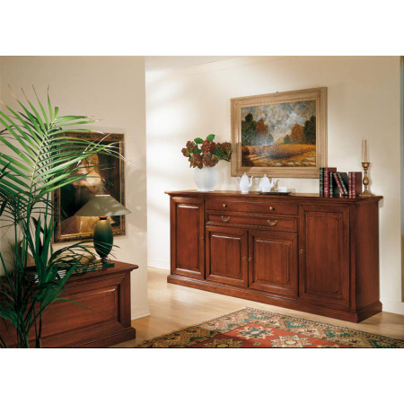 Credenza settecento 4 ante 2 cassetti in noce ambientata