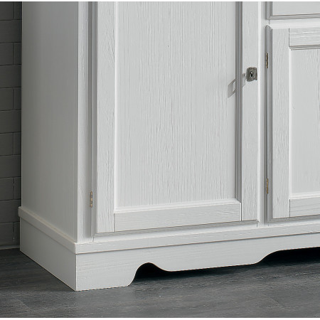 Dettaglio porta Credenza country in legno massello