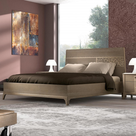 Letto contemporaneo con formella traforata