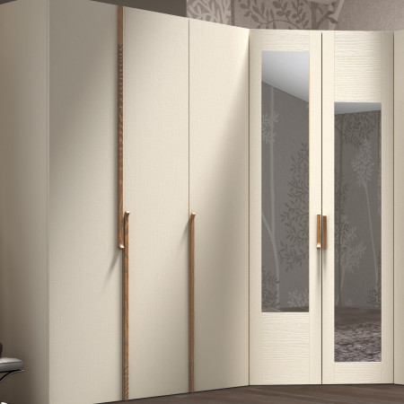 Armadio angolare componibile con maniglie in legno