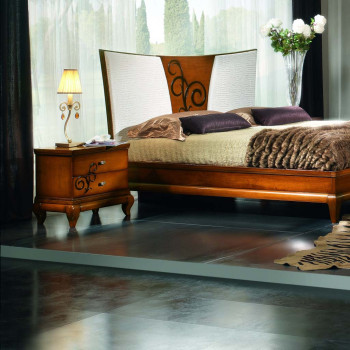 Comodino 2 cassetti con decoro moka e gambe classiche