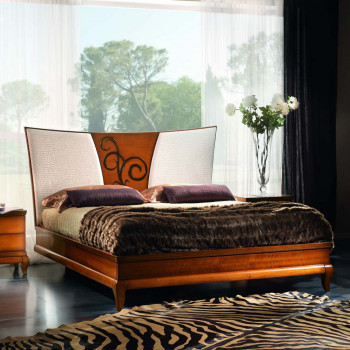 Letto con testata imbottita e ornato moka moderno