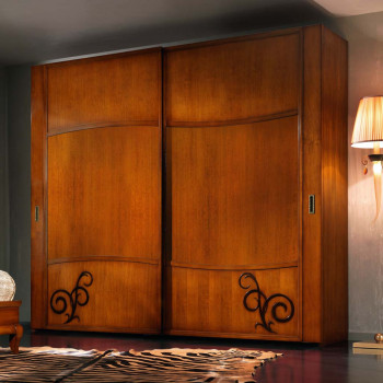 Armadio due ante scorrevoli legno, rilievi moka