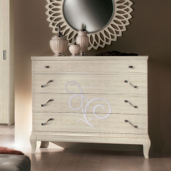 Comò 4 cassetti in frassino con decorazioni rilievo