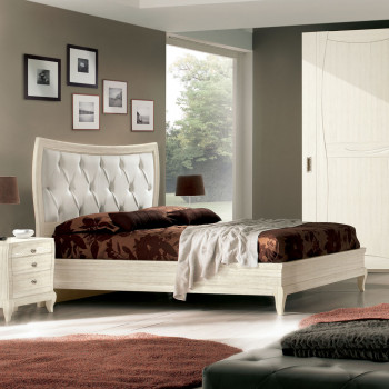 Letto con testata imbottita in frassino, vista frontale