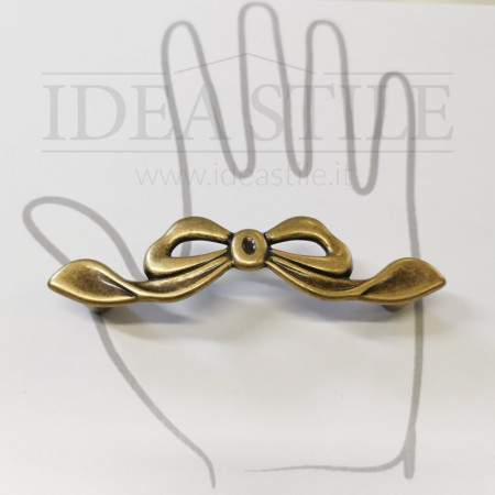 Maniglia Nastro oro antico interasse 96 mm dettaglio design
