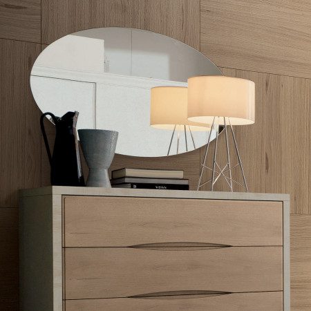Cantiero New Age specchiera ovale sopra comò in legno