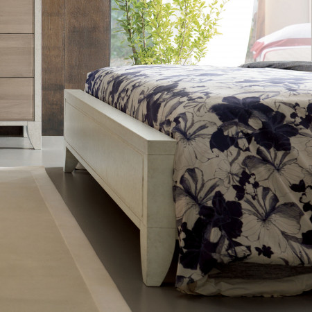 Cantiero New Age letto con pediera in legno