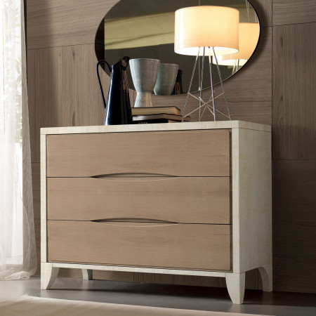 Cantiero New Age comò in noce massello con oggetti decorativi