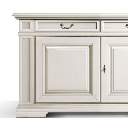 Credenza in legno con 2 ante, dettaglio delle ante bugnate