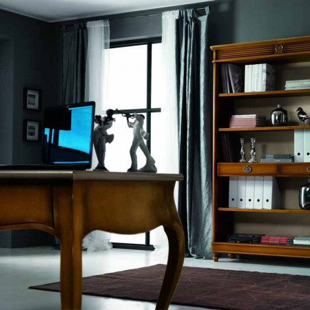 Scrivania classica 160x80 cm, dettaglio legno sagomato