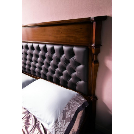 Letto testata ecopelle con dettagli in legno tiglio
