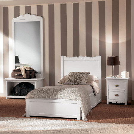 Letto una piazza con cornice sagomata bianca