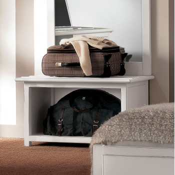 Porta valigie in legno, dettaglio vano a giorno