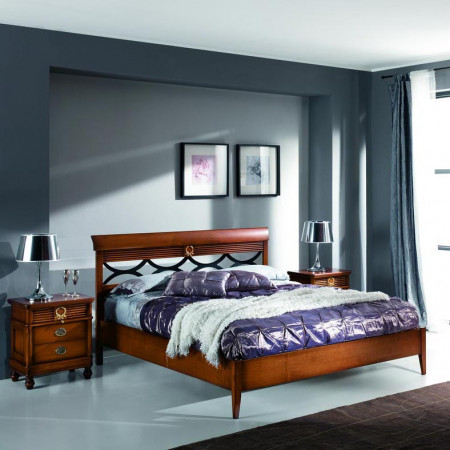 Camera da letto classica armadio con vetro, dettaglio intagli