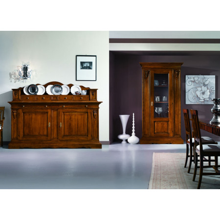 Vetrina classica in legno con anta a doppio riquadro
