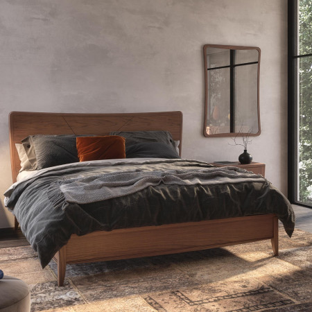 Letto moderno in legno con contenitore e testata incisa