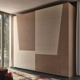 Specchiera sagomata in legno di frassino, design Nova