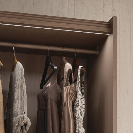 Armadio ante scorrevoli legno frassino design moderno