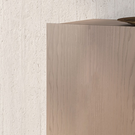 Dettaglio Credenza Nova Vita 3 porte, venatura legno