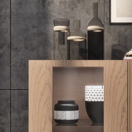 Dettaglio della venatura del frassino della Credenza Renova
