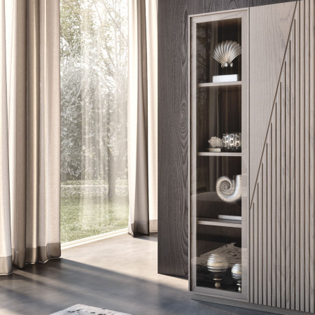 Dettaglio Vetrina Nova Alba, design legno e vetro