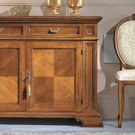 Dettaglio credenza della sala da pranzo classica spina pesce