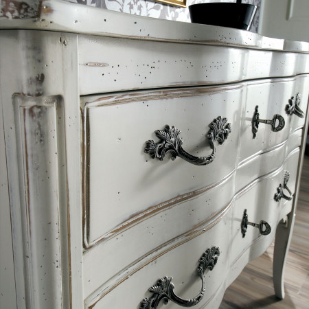 Comoncino 2 cassetti shabby chic, dettaglio maniglie
