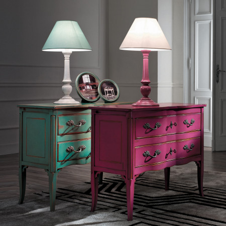 Lampada diametro 40 finitura rosa francese su comò