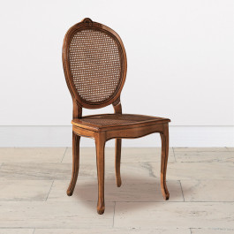 Legno massello in lavorazione per sedie