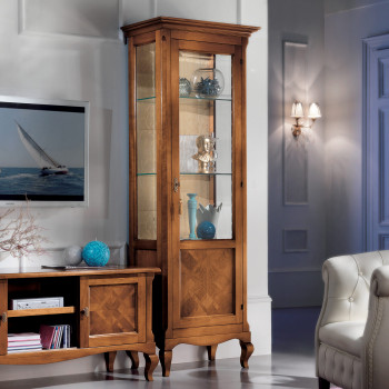 Vetrina 1 anta intarsio noce, dettaglio gambe curve