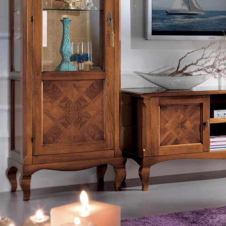 Porta tv ante scorrevoli con intarsio geometrico in legno