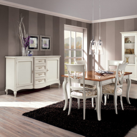 Credenza 4 cassetti e 2 porte ambientata in sala da pranzo