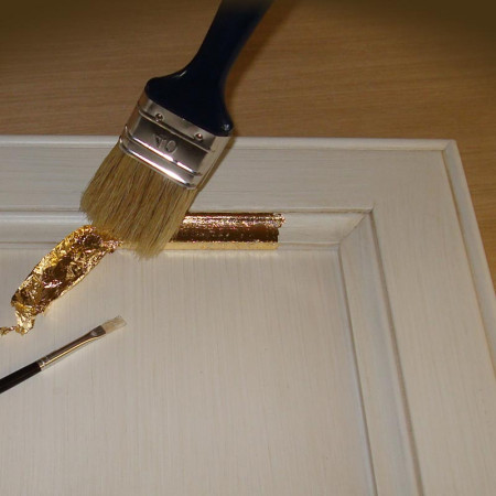 Consolle 3 cassetti intagliata, applicazione foglia oro