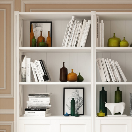 Mobile classico porta TV con libri e decorazioni