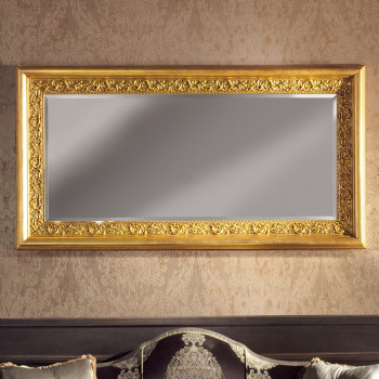 Specchiera con cornice oro, dettagli decorativi
