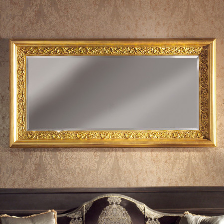 Specchiera con cornice oro, dettagli decorativi