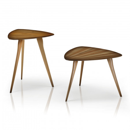 Tavolino triangolare piano fiammato in legno massello
