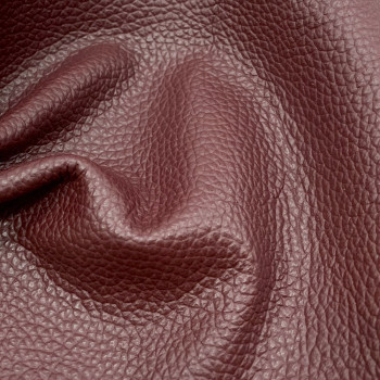 Dettaglio pelle bordeaux grana Silia