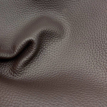 Dettaglio pelle testa di moro grana Silia