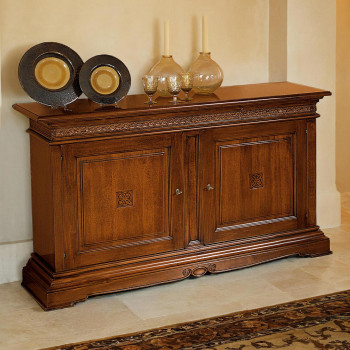 Credenza con ante intagliate e top decorato